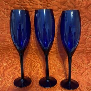 3 Fluted champagne glasses,‎ Elite cobalt blue by Mikasa excellent condition